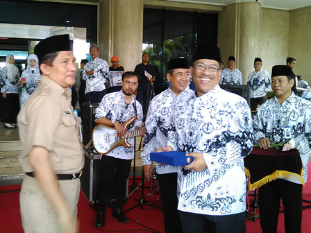 Pencarian PGRI Sumbawa Barat - Persatuan Guru Republik Indonesia Cabang Kabupaten Sumbawa Barat